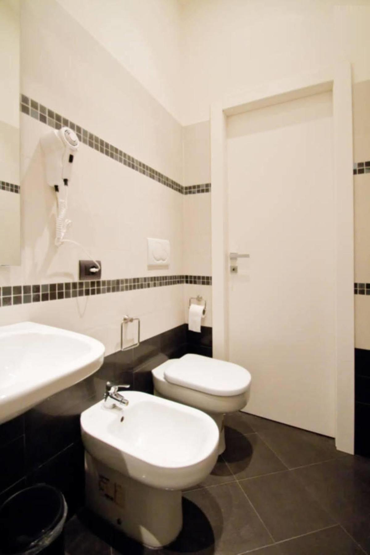 B&B Trieste Plus ภายนอก รูปภาพ